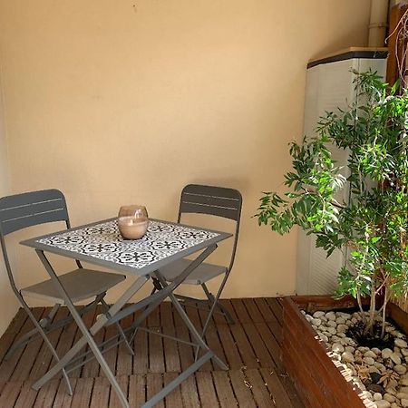 Grand Studio Avec Coin Nuit, Proche Mer Et Montagnes Roquebrune-sur-Argens Buitenkant foto